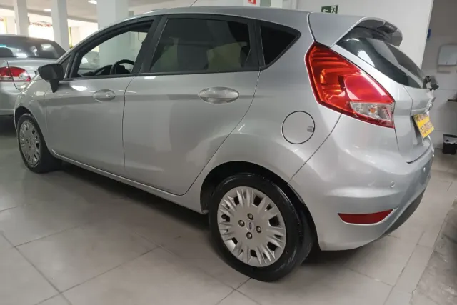 Ford Fiesta 2014/2015 à venda na PG Automóveis